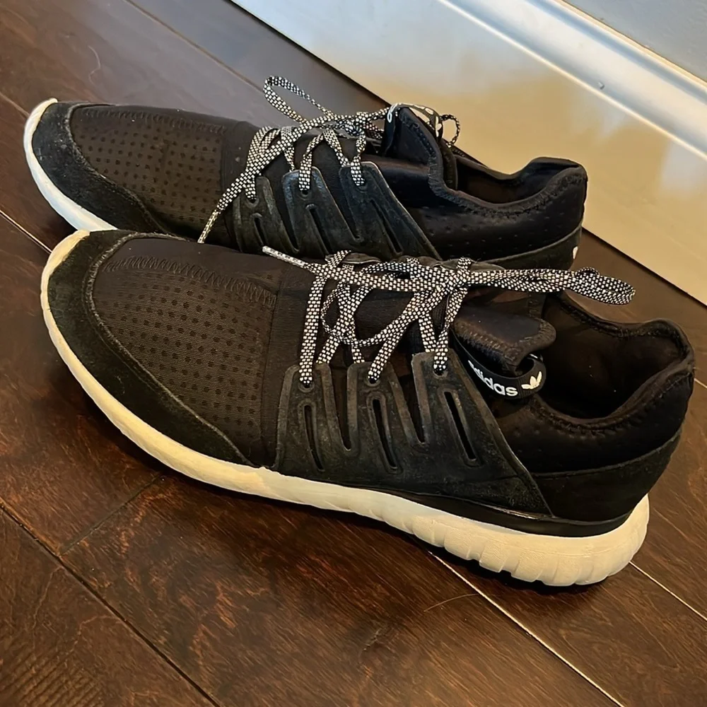 Adidas tubular men’s size 13